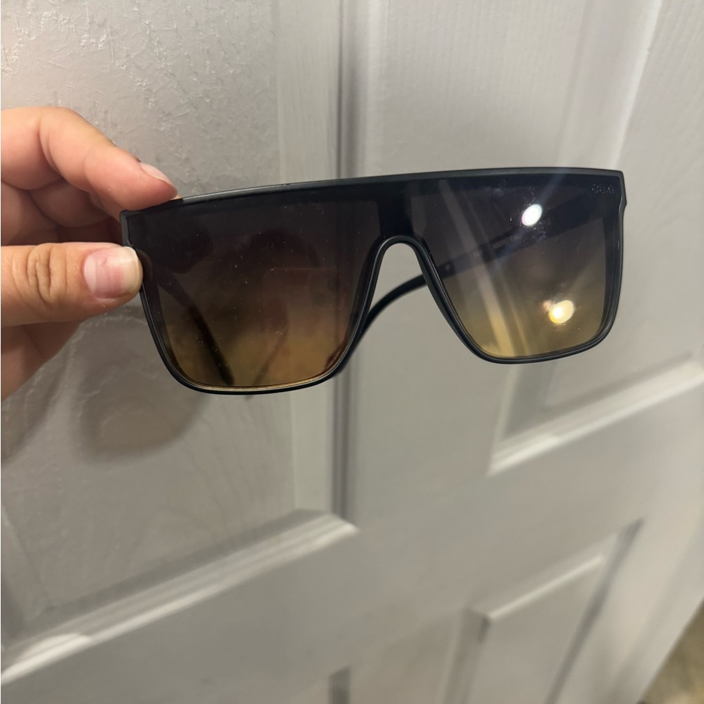 QUAY SunGlasses
